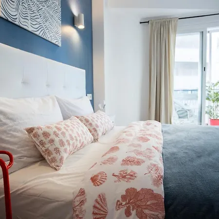 Feria. Centrico A Solo 200 Metros De La Playa Apartamento *